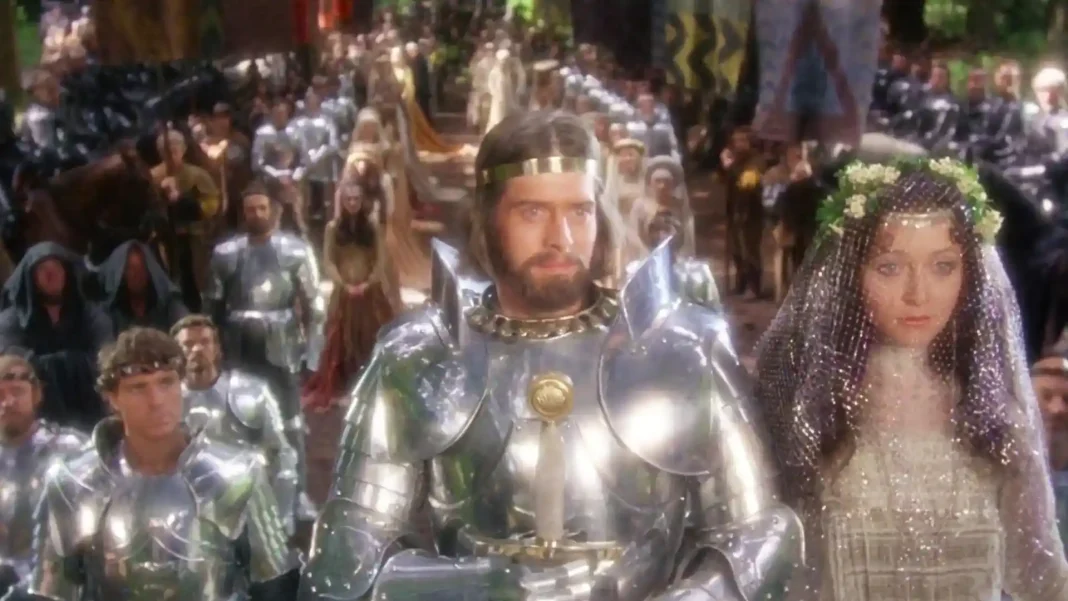 Fotograma de Excalibur (1981), de John Boorman; donde el Rey Arturo se casa con su esposa