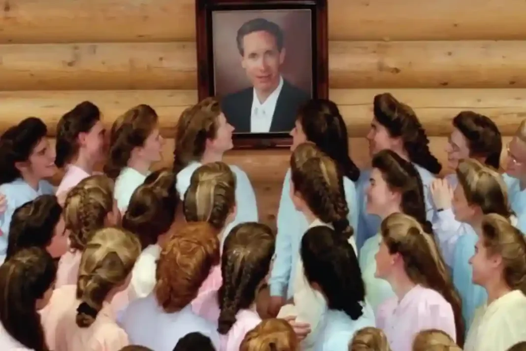 Sé Dócil: Reza y Obedece (Keep Sweet: Pray and Obey, 2022), de Rachel Dretzin